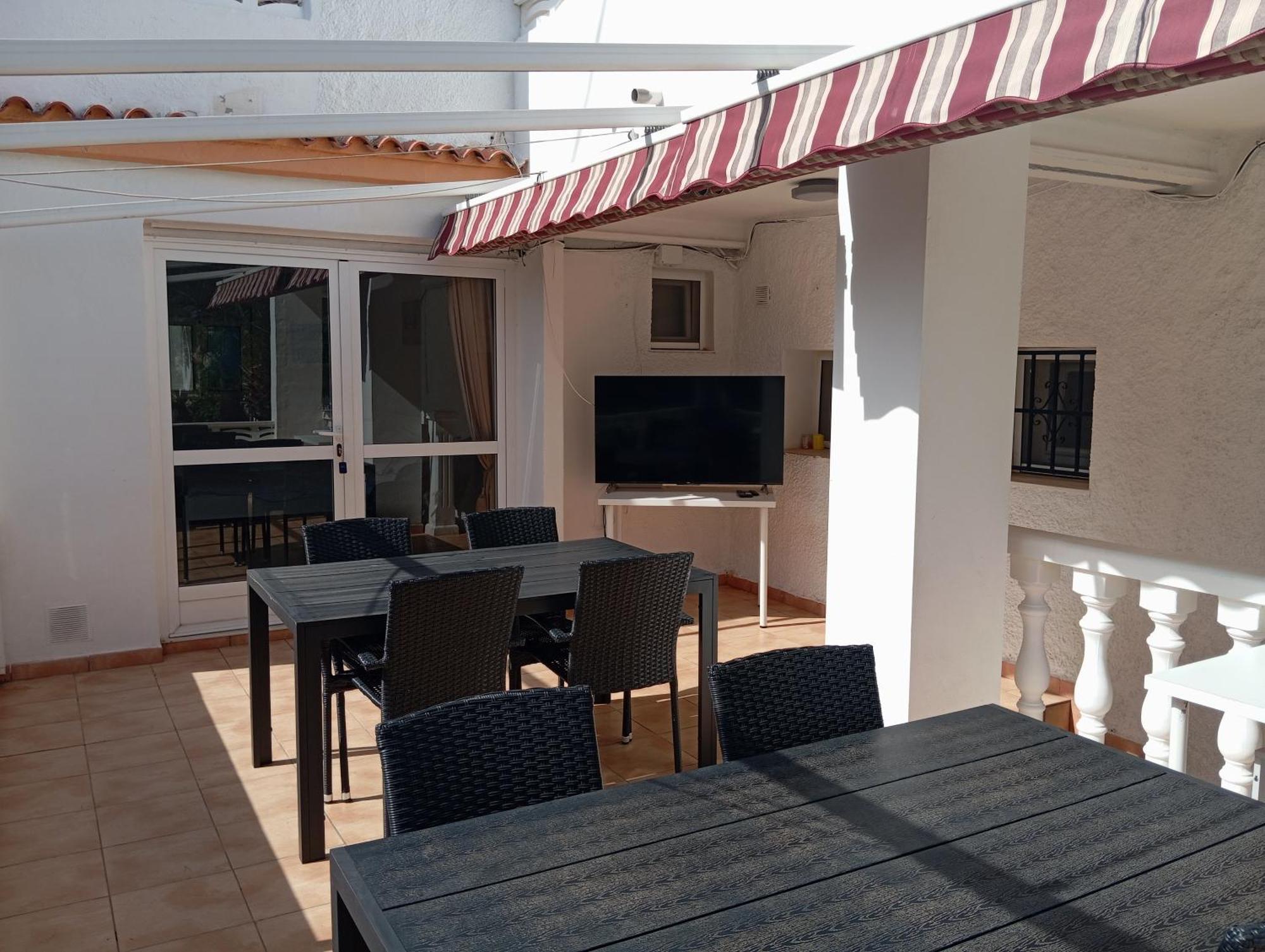 Villa Benucia Family Guest House La Nucia Ngoại thất bức ảnh